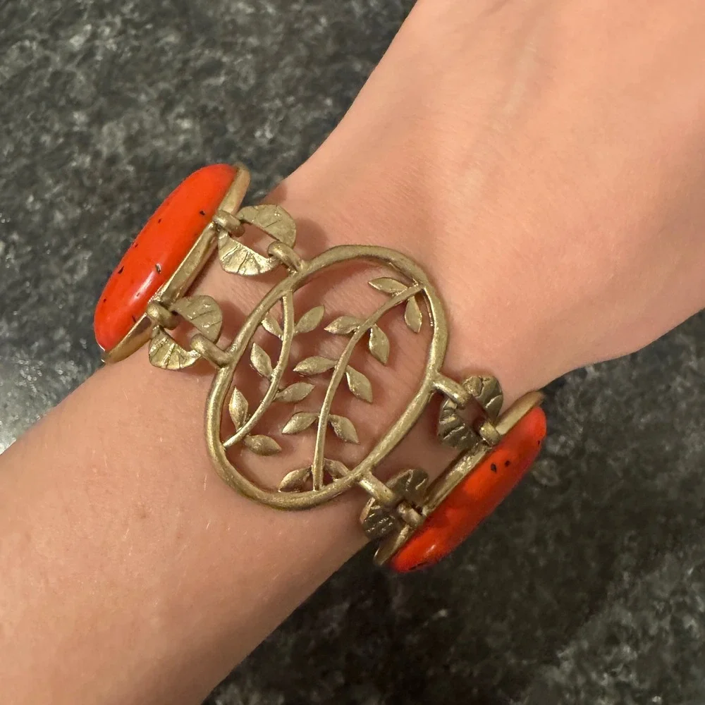 Vintage Y2K Sigrid Olsen Gold Tone Orange Faux Coral Leaf Link Toggle Bracelet